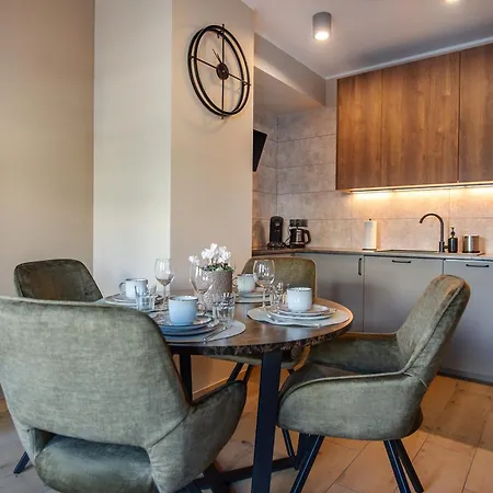 Daire Jezyk-exclusive Free Parking